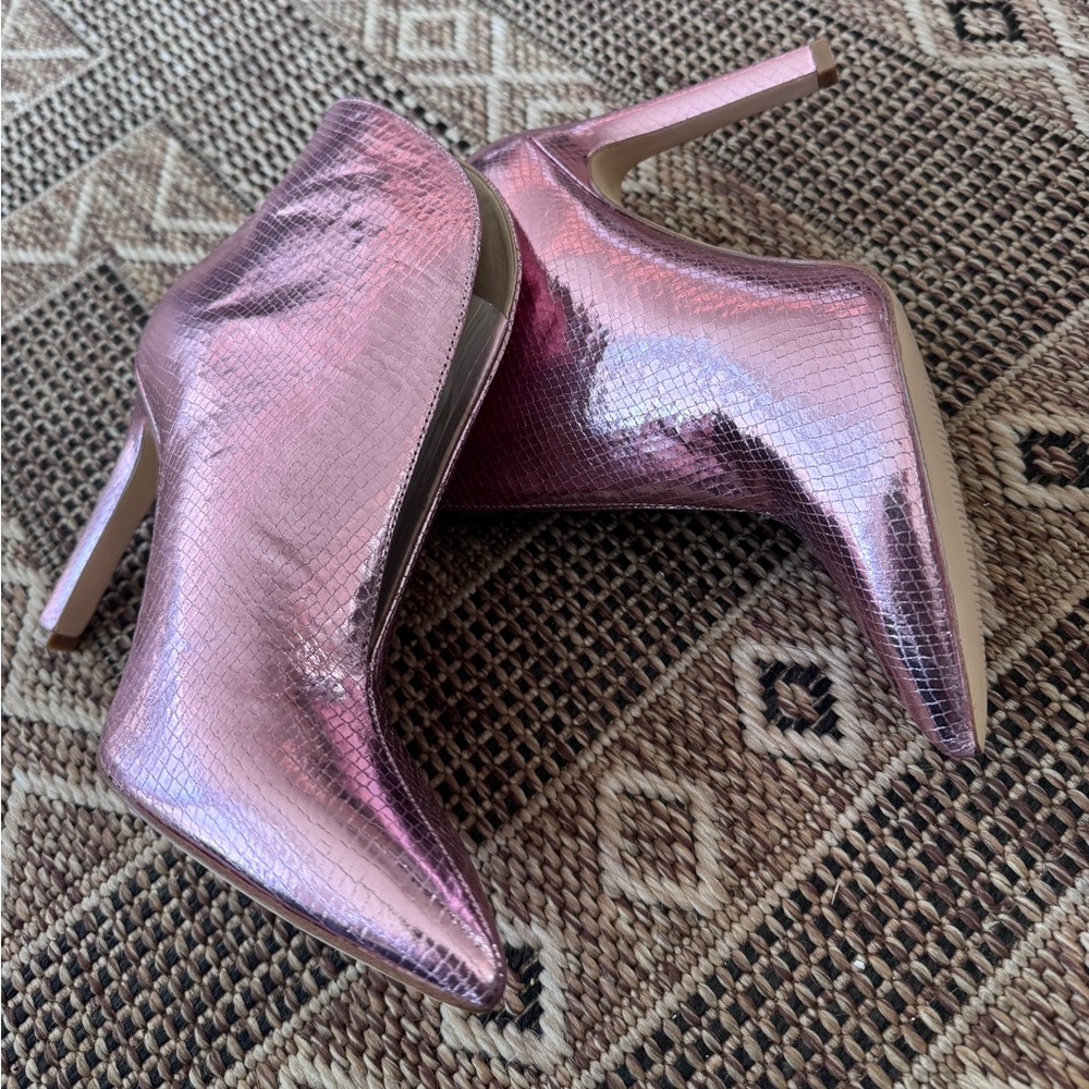 NINE WEST Danie 3 Metallic Pink Snakeskin Print Ankle Boots Size 8